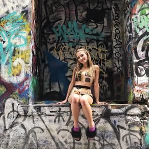 Meet your Posher, Sarina